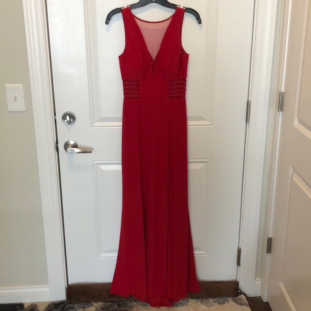 Beautiful long red evening gown or prom dress ❤️